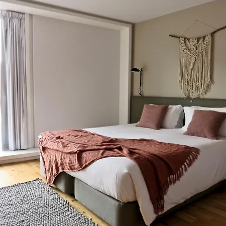 Serviced - Miragaia Ii Apart-hotel Porto